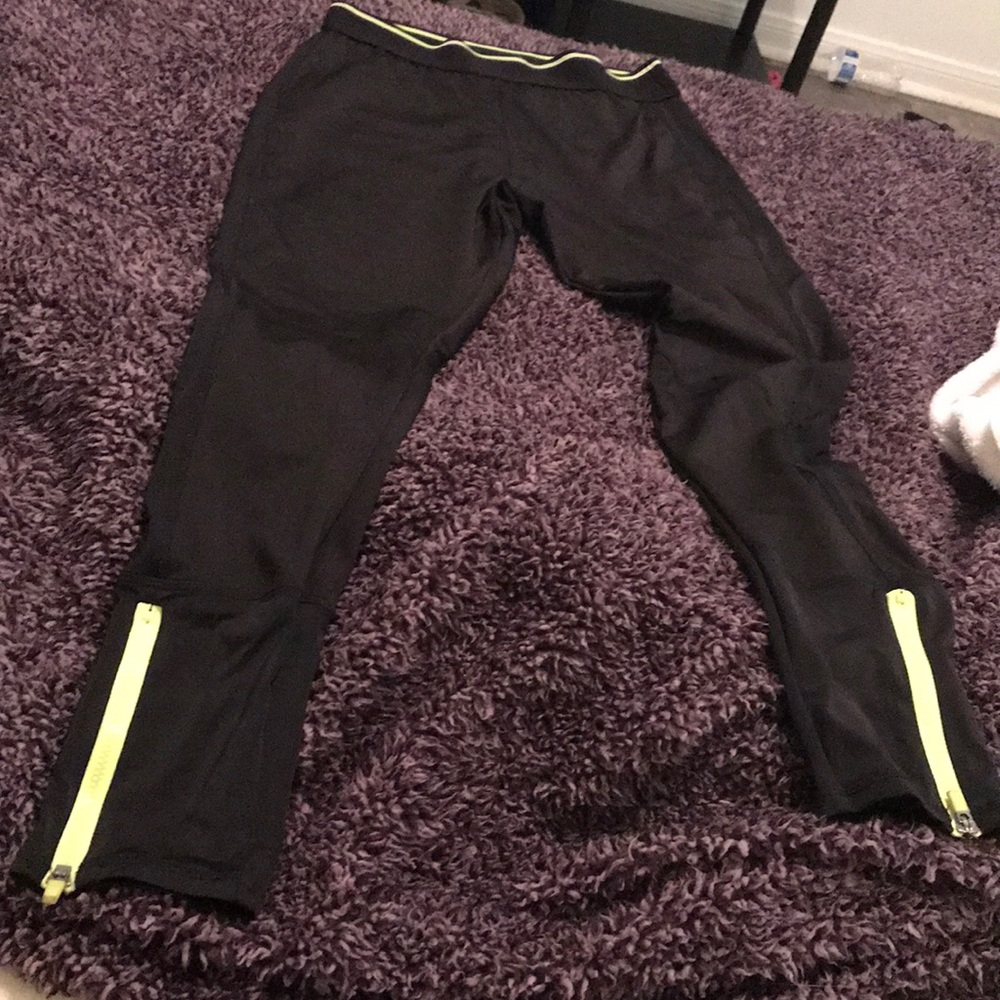 Yoga pants cotton on